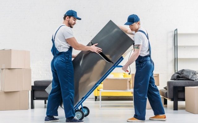 Что делать, если грузчики повредили имущество при перевозке: пошаговая инструкция